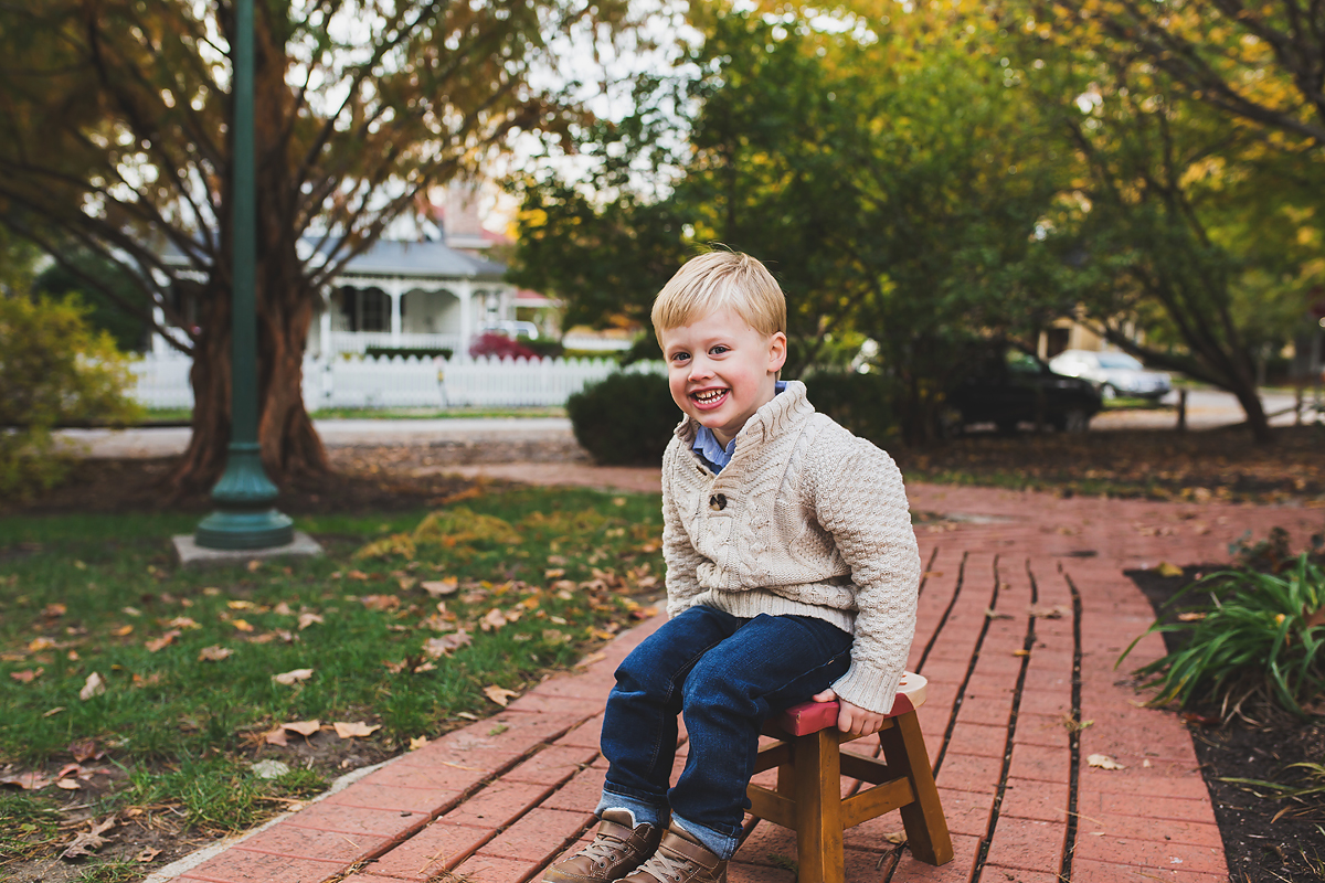 Downtown Zionsville Family Session | Indianapolis Photographer | casey and her camera