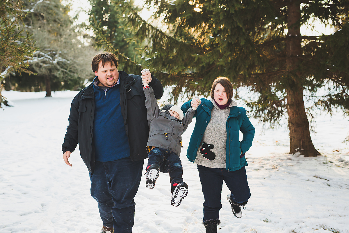 Snowy Holliday Park Family Session| Indianapolis Family Photographer | casey and her camera