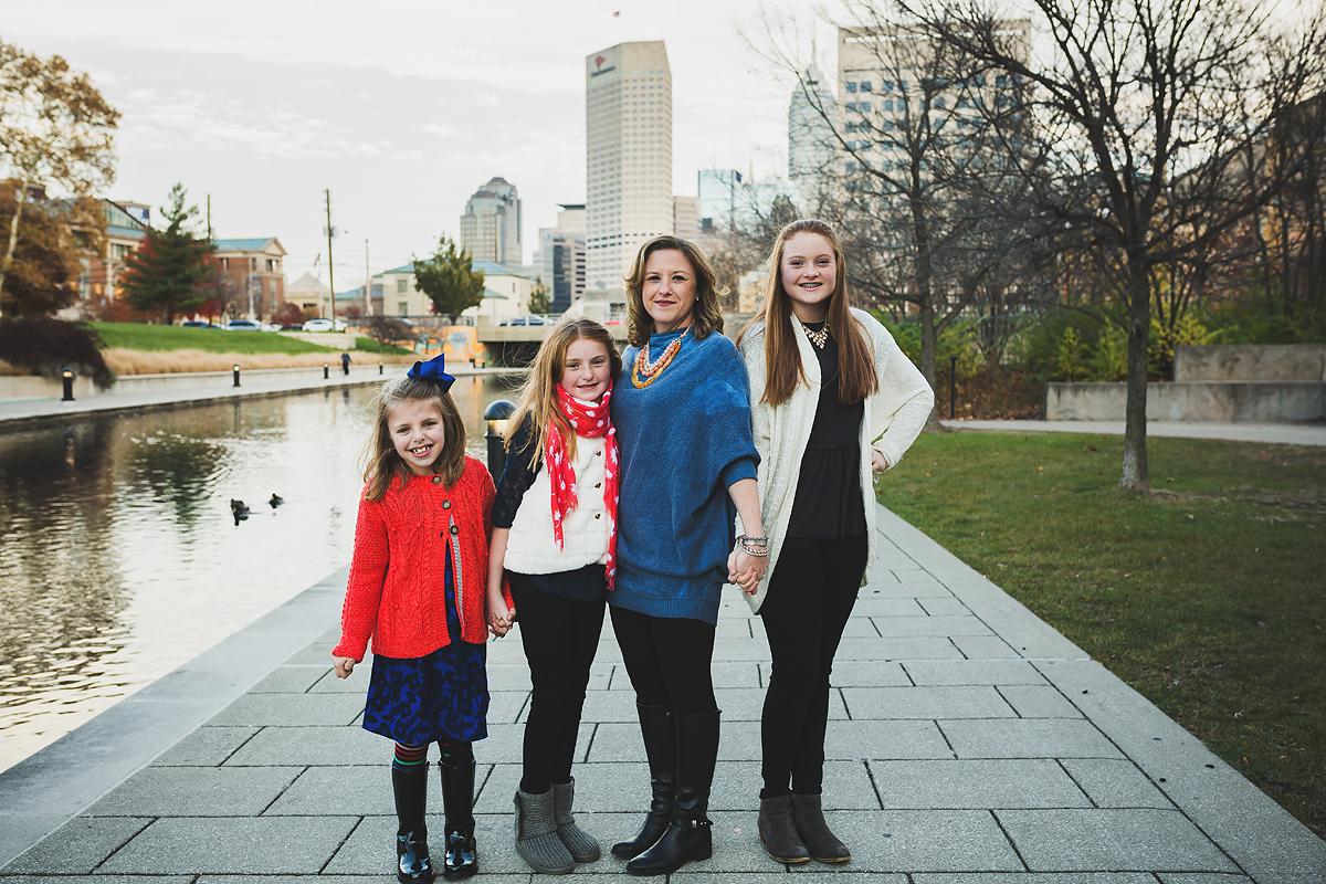 family photography in Indianapolis, Indiana | a holiday family mini session | casey and her camera