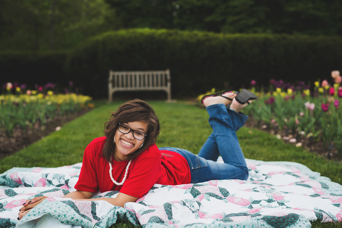 Indianapolis Photographers | Indianapolis Museum of Art 2017 Senior Session | casey and her camera