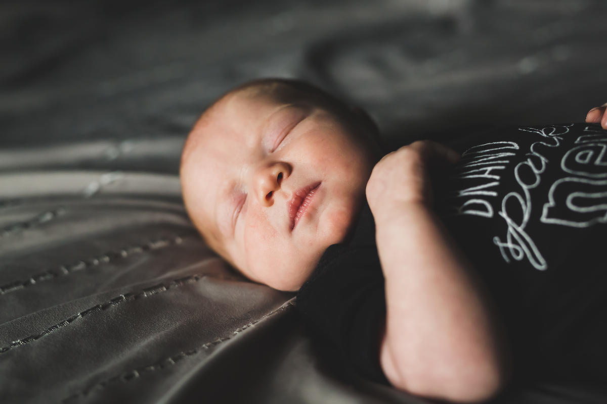 Lifestyle Newborn Session | Indy Family Photographer | casey and her camera