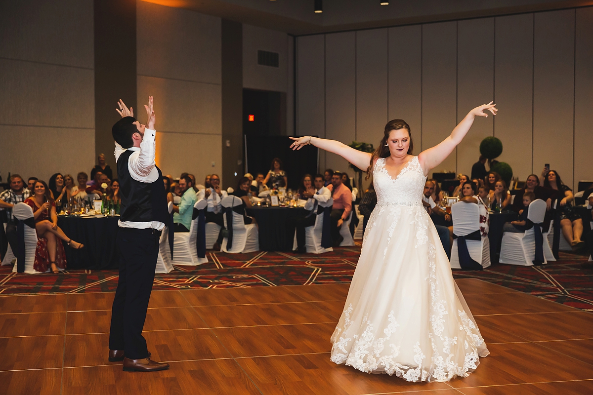 Embassy Suites Noblesville Wedding | Indianapolis Wedding Photography | casey and her camera