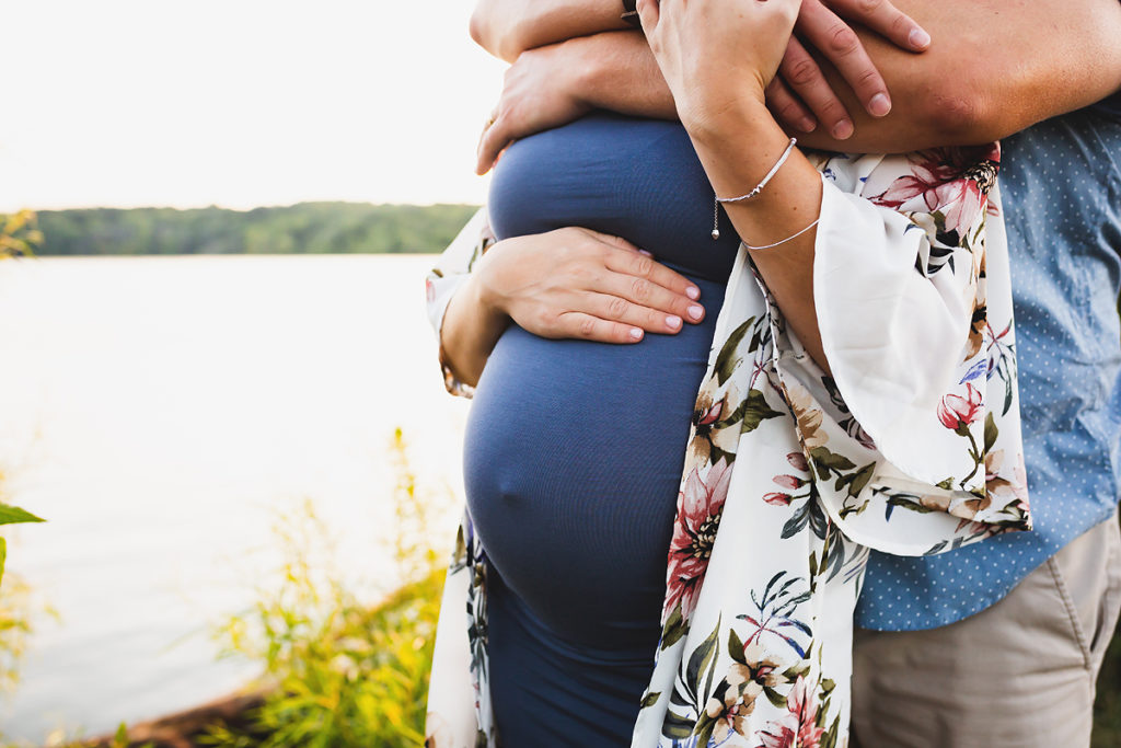 Eagle Creek Park Maternity Session | Indianapolis Maternity Photographers | casey and her camera