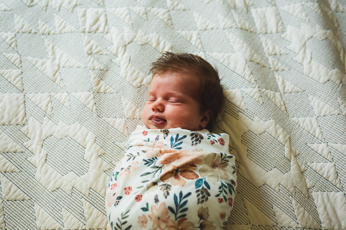 Newborn Session at Home | Newborn Lifestyle Photography | casey and her camera