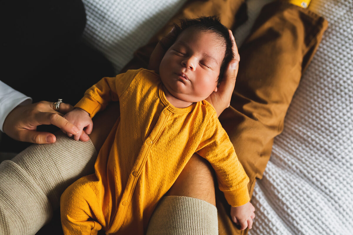 Lifestyle Newborn Photography | Ann Arbor Michigan Family Photographers | casey and her camera