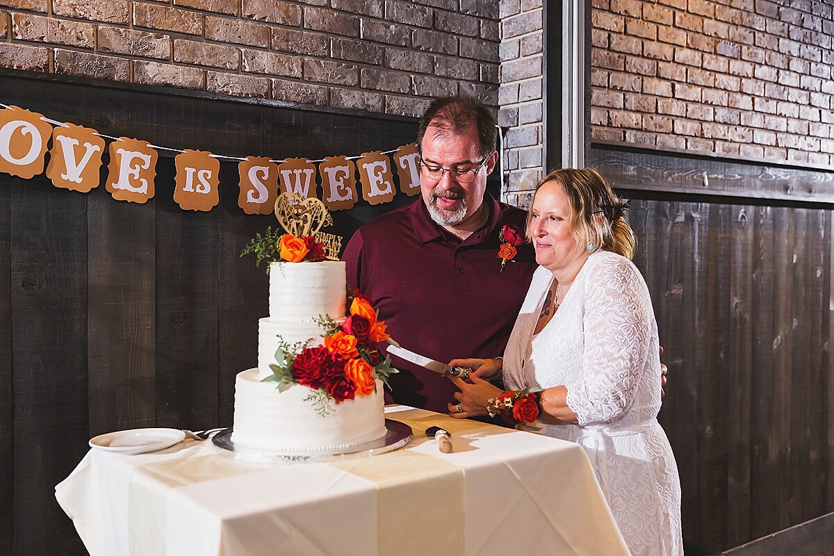 Blind Owl Brewery Reception | Indianapolis Wedding Photographer | casey and her camera
