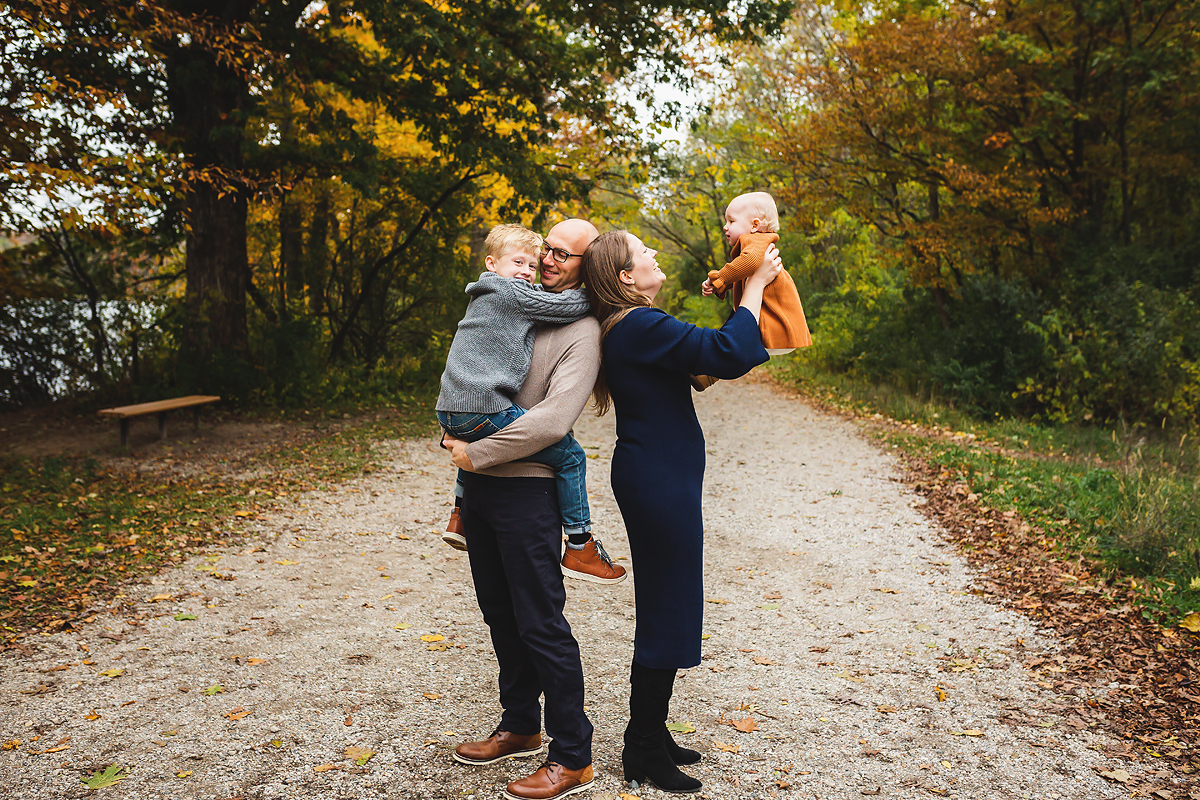Indianapolis Family Photographer | Fall Family Photos | casey and her camera