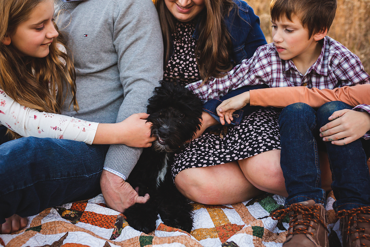 Family Photos With A Puppy | Indianapolis Family Photographer | casey and her camera