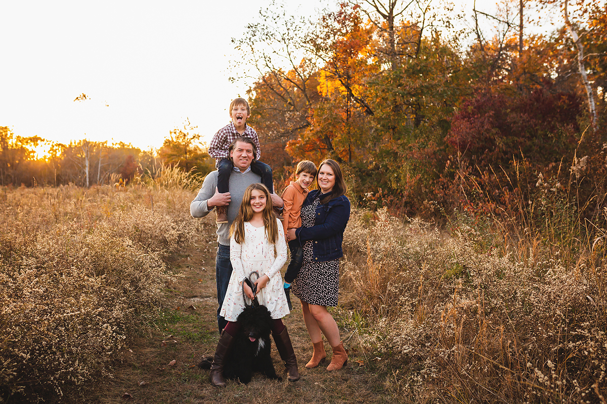 Family Photos With A Puppy | Indianapolis Family Photographer | casey and her camera